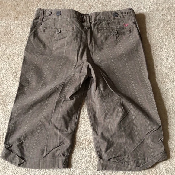 Juniors size 10 American Eagle walking shorts!  Fits below knee! - Picture 4 of 5